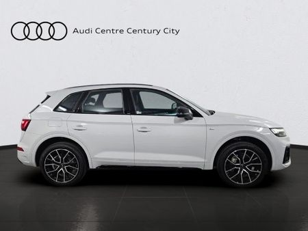 2026-Audi-Q5-quattro-Auto-Black-Edition-45-TFSI_4