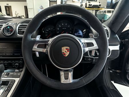 2015-Porsche-Cayman-GTS-Auto_13