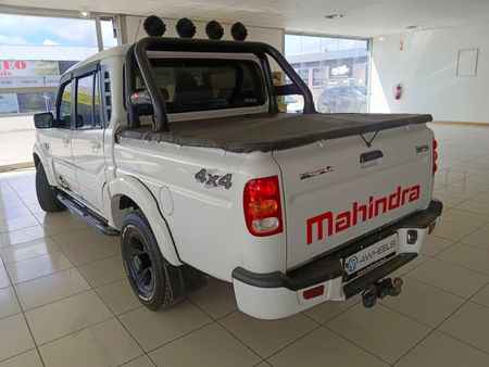 2023-Mahindra-Pik-Up-22-mHawk-S6-4x4-Double-Cab_3