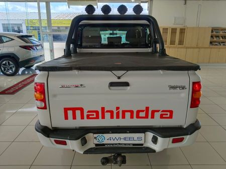 2023-Mahindra-Pik-Up-22-mHawk-S6-4x4-Double-Cab_4