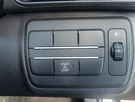 2025-Mahindra-XUV-3XO-12T-AX5_14
