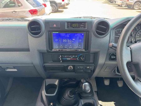 2019-Toyota-Land-Cruiser-79-45-D-Double-Cab_7
