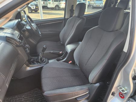 2016-Isuzu-KB-250-D-Teq-LE-Double-Cab_30