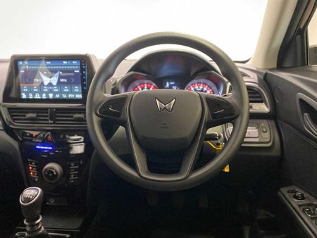 2026-Mahindra-XUV-3XO-12T-MX2_14