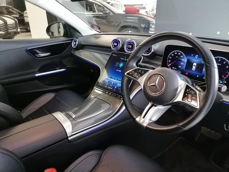 2022-Mercedes-Benz-C-Class-C-200-Auto_11