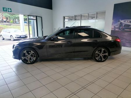 2022-Mercedes-Benz-C-Class-C-200-Auto_3