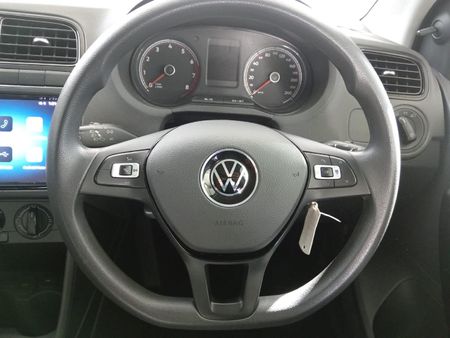 2025-Volkswagen-Polo-Vivo-14-Life_9