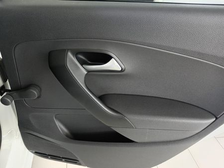 2025-Volkswagen-Polo-Vivo-14-Life_12