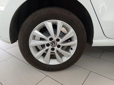 2025-Volkswagen-Polo-Vivo-14-Life_18