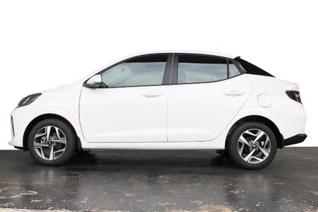 2025-Hyundai-Grand-i10-12-Fluid-Sedan_3
