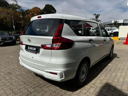 2026-Toyota-Rumion-15-S_14