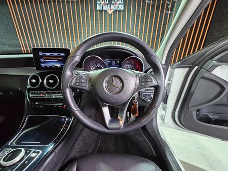 2017-Mercedes-Benz-C-Class-C-180-Avantgarde-Auto_9