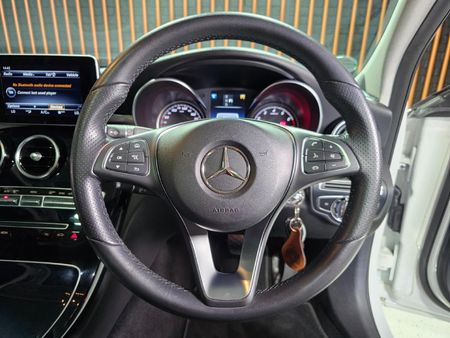2017-Mercedes-Benz-C-Class-C-180-Avantgarde-Auto_10