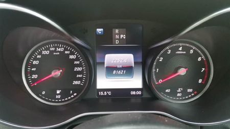2017-Mercedes-Benz-C-Class-C-180-Avantgarde-Auto_11