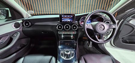 2017-Mercedes-Benz-C-Class-C-180-Avantgarde-Auto_22