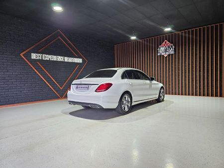 2017-Mercedes-Benz-C-Class-C-180-Avantgarde-Auto_26
