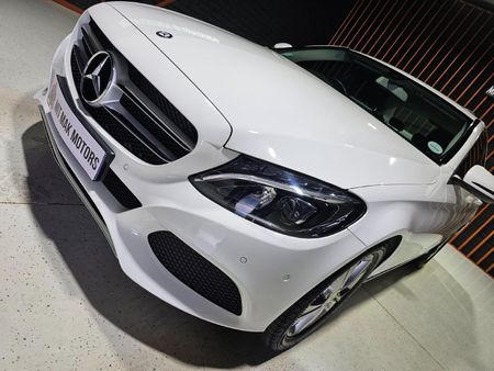 2017-Mercedes-Benz-C-Class-C-180-Avantgarde-Auto_3