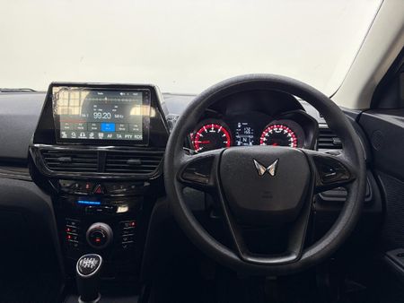 2025-Mahindra-XUV-3XO-12T-MX2_9