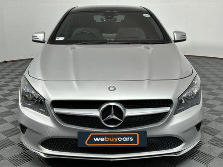 2017-Mercedes-Benz-CLA-200-Auto_15