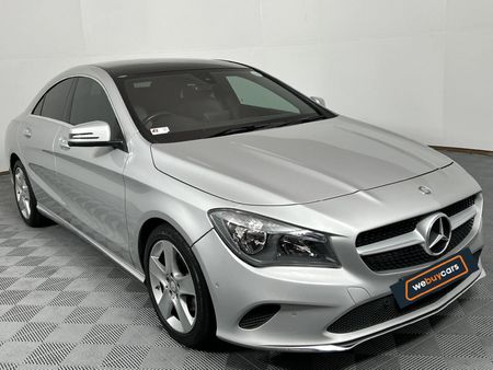 2017-Mercedes-Benz-CLA-200-Auto_16
