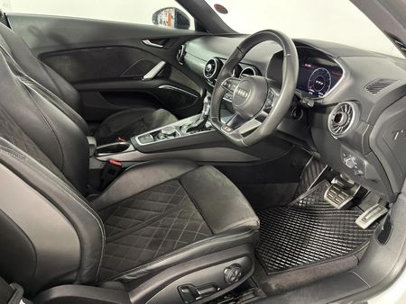 2021-Audi-TT-S-Coupe-quattro-Auto-228kW_8