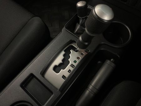 2011-Toyota-FJ-Cruiser-40-V6-Trail-Cruiser_11