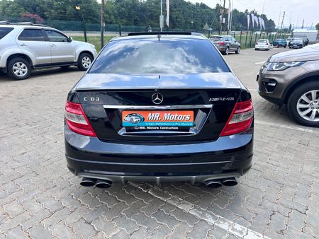 2008-Mercedes-AMG-C-Class-C63-AMG_5