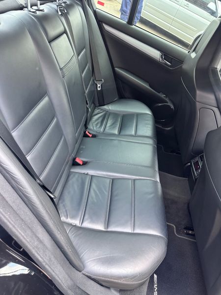 2008-Mercedes-AMG-C-Class-C63-AMG_7