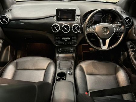 2015-Mercedes-Benz-B-Class-B-200-CDI-BE-Auto_11