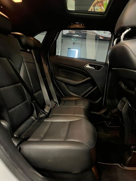 2015-Mercedes-Benz-B-Class-B-200-CDI-BE-Auto_12