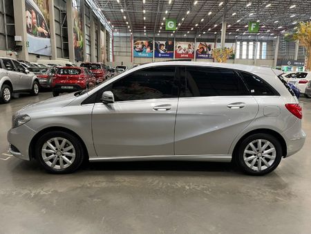 2015-Mercedes-Benz-B-Class-B-200-CDI-BE-Auto_3