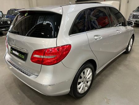2015-Mercedes-Benz-B-Class-B-200-CDI-BE-Auto_6