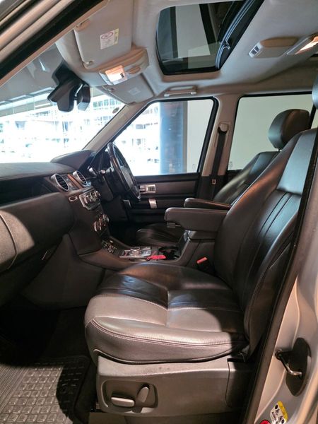 2015-Land-Rover-Discovery-4-30-TD-SD-V6-SE_10