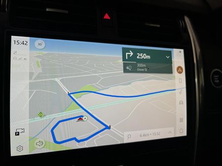 2021-Land-Rover-Discovery-30-TD-HSE-R-Dynamic-D300_12