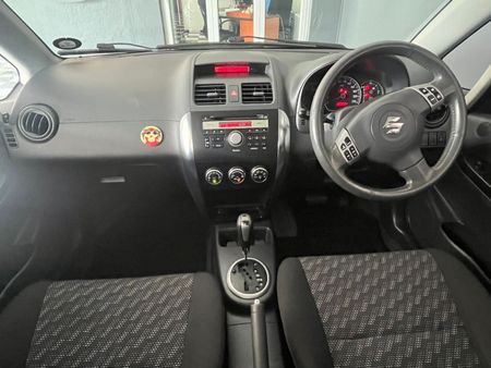 2008-Suzuki-SX4-20-Auto_15