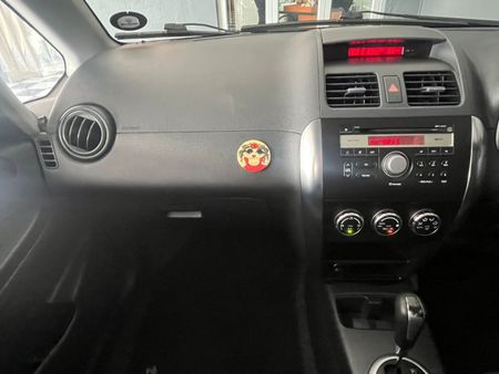 2008-Suzuki-SX4-20-Auto_16