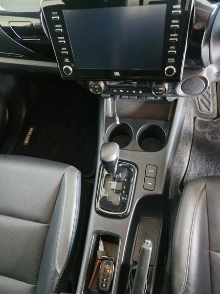 2026-Toyota-Hilux-28-GD-6-RB-Legend-RS-Auto-Double-Cab-mHev_10