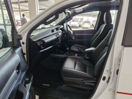 2026-Toyota-Hilux-28-GD-6-RB-Legend-RS-Auto-Double-Cab-mHev_4