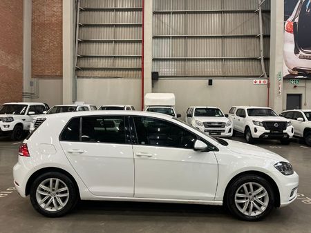 2020-Volkswagen-Golf-VII-14-TSI-Comfortline-Auto_7