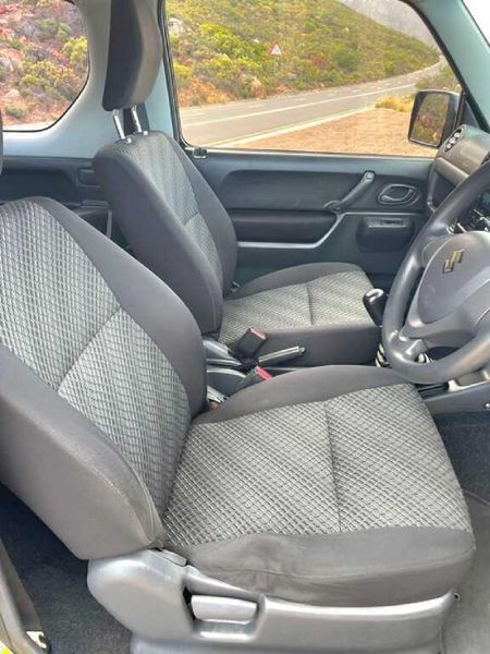 2018-Suzuki-Jimny-13_11