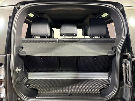 2021-Land-Rover-Defender-90-D240-HSE-X-Dynamic-177kW_13
