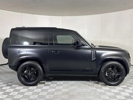 2021-Land-Rover-Defender-90-D240-HSE-X-Dynamic-177kW_16