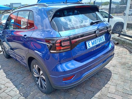 2020-Volkswagen-T-Cross-10-TSI-Highline-Auto_5