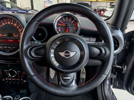 2013-MINI-Hatch-Cooper-JCW-GP_9