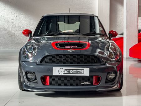 2013-MINI-Hatch-Cooper-JCW-GP_1