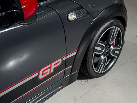 2013-MINI-Hatch-Cooper-JCW-GP_5