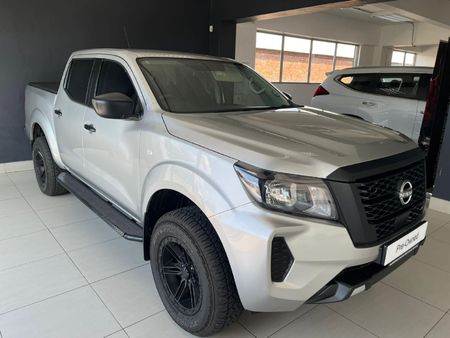 2025-Nissan-Navara-25-DDTi-SE-Double-Cab_11