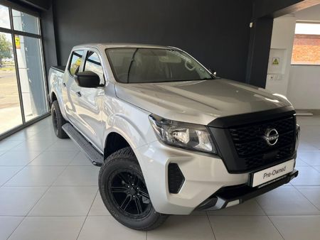 2025-Nissan-Navara-25-DDTi-SE-Double-Cab_12