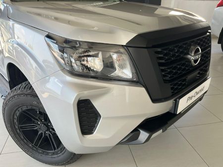 2025-Nissan-Navara-25-DDTi-SE-Double-Cab_14