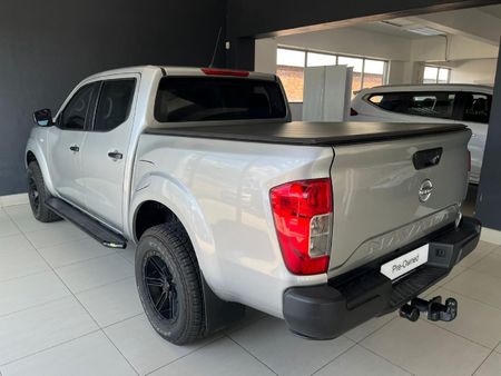 2025-Nissan-Navara-25-DDTi-SE-Double-Cab_3